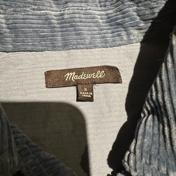 Madewell Variegated Corduroy Kentwood Oversized Button-Down Long Sleeve Top. SM - Picture 5 of 6